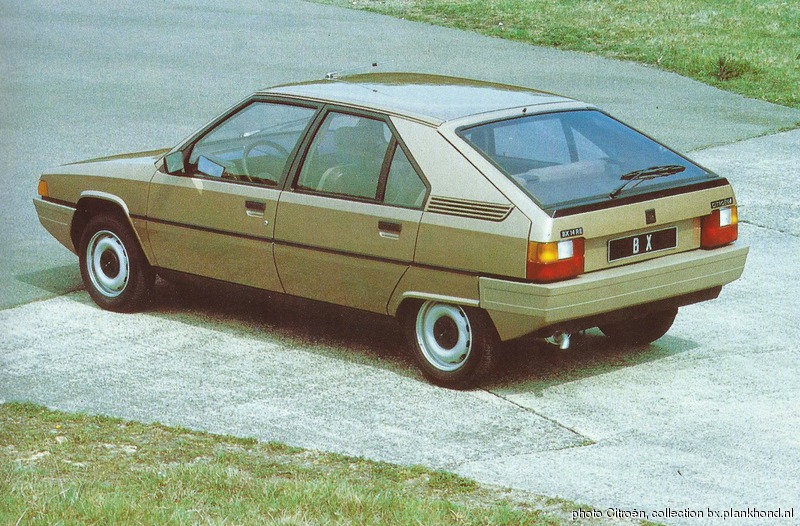 De eerste officiële foto's van de BX, een Beige Sloughi BX 14 RE