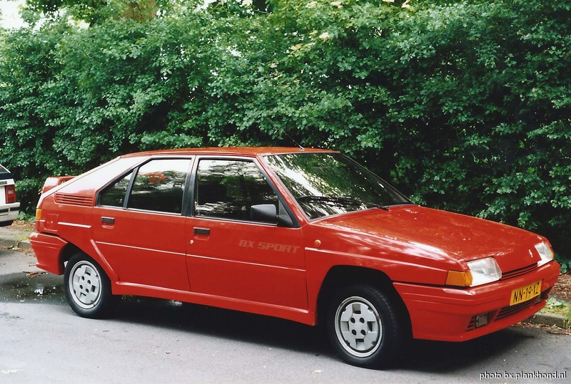 NN-19-XZ, Rouge Vallelunga, datum eerste toelating 10 september 1985