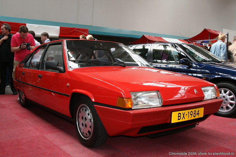 Modeljaar 1984 BX 16 TRS met optionele lichtmetalen velgen