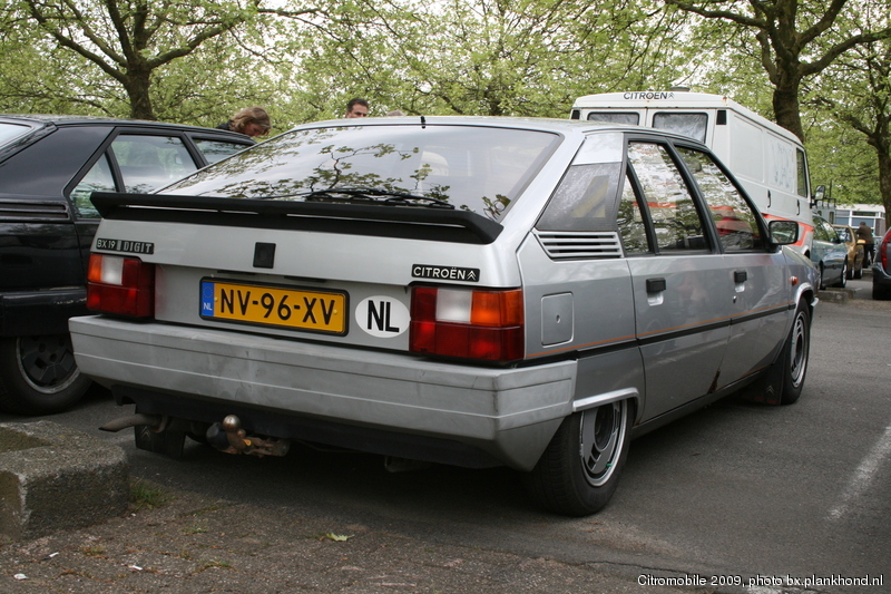 BX 19 Digit, kleur Gris Perl&eacute;, datum eerste toelating 28 november 1985