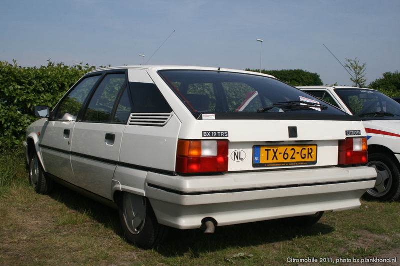 Modeljaar 1989 BX 19 TRS Automatic, Blanc Meije, datum eerste toelating 30 december 1988.