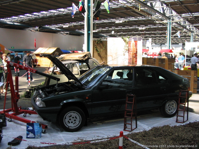 BX TZD Turbo met de motor van een XM Turbo D12 op de stand van de BX club Nederland