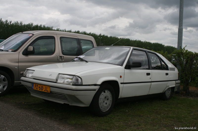 Vroege BX S&eacute;rie 2, een BX 14 RE, datum eerste toelating 24 september 1986